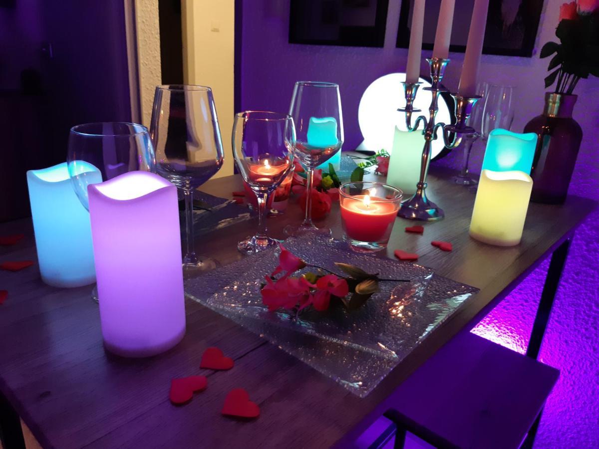 Luxe Sauna Privatif Et Grand Bain Jacuzzi A Deux A Biscarosse Plage Pour Nuit Romantique Avec Decoration Led Et Bougies Biscarrosse Exterior photo