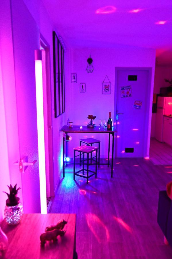 Luxe Sauna Privatif Et Grand Bain Jacuzzi A Deux A Biscarosse Plage Pour Nuit Romantique Avec Decoration Led Et Bougies Biscarrosse Exterior photo